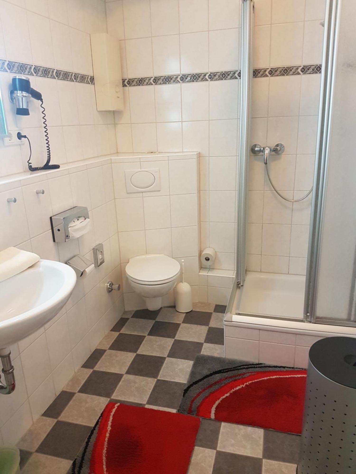 Gaestehaus Krefeld Uerdingen מראה חיצוני תמונה